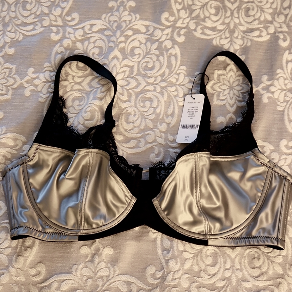 Understance Bras size 38C(2)